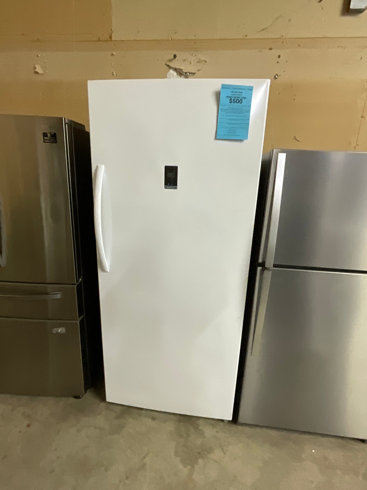upright freezer / fridge